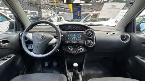 TOYOTA Etios Hatch 1.3 16V 4P FLEX X, Foto 5