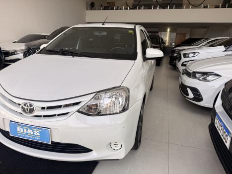 TOYOTA Etios Hatch 1.3 16V 4P FLEX X, Foto 2