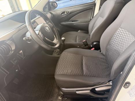 TOYOTA Etios Hatch 1.3 16V 4P FLEX X, Foto 7