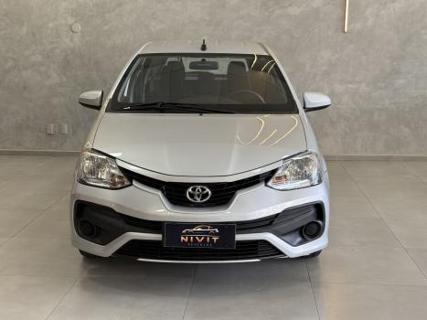 TOYOTA Etios Hatch 1.3 16V 4P FLEX X, Foto 3