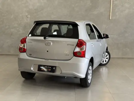 TOYOTA Etios Hatch 1.3 16V 4P FLEX X, Foto 11