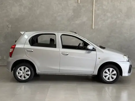 TOYOTA Etios Hatch 1.3 16V 4P FLEX X, Foto 15