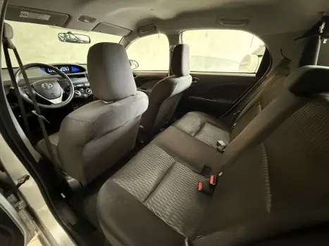 TOYOTA Etios Hatch 1.3 16V 4P FLEX X, Foto 16