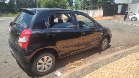 TOYOTA Etios Hatch 1.5 16V 4P FLEX XS AUTOM�TICO, Foto 4