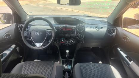 TOYOTA Etios Hatch 1.5 16V 4P FLEX XS AUTOM�TICO, Foto 5