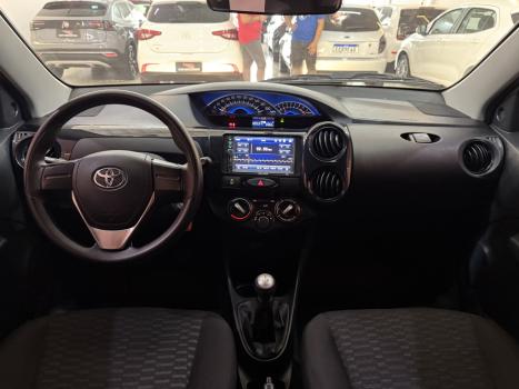 TOYOTA Etios Hatch 1.3 16V 4P FLEX X, Foto 11