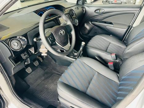 TOYOTA Etios Hatch 1.5 16V 4P FLEX XS, Foto 13