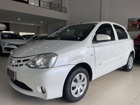 TOYOTA Etios Hatch 1.3 16V 4P FLEX X, Foto 2