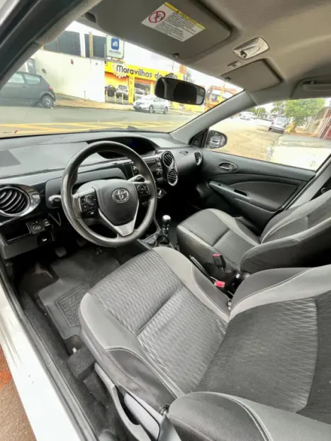 TOYOTA Etios Hatch 1.5 16V 4P FLEX XS, Foto 9