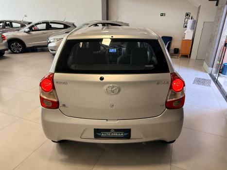 TOYOTA Etios Hatch 1.3 16V 4P FLEX XS, Foto 6