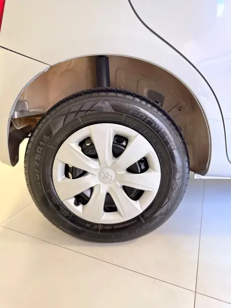 TOYOTA Etios Hatch 1.3 16V 4P FLEX XS, Foto 9