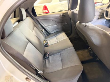 TOYOTA Etios Hatch 1.3 16V 4P FLEX XS, Foto 12