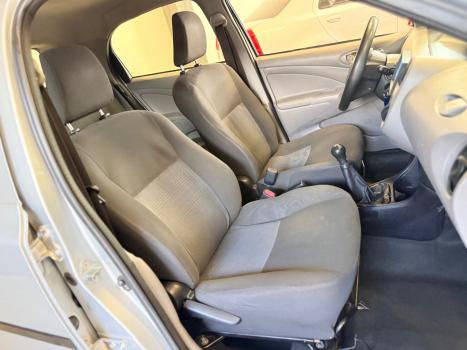 TOYOTA Etios Hatch 1.3 16V 4P FLEX XS, Foto 13
