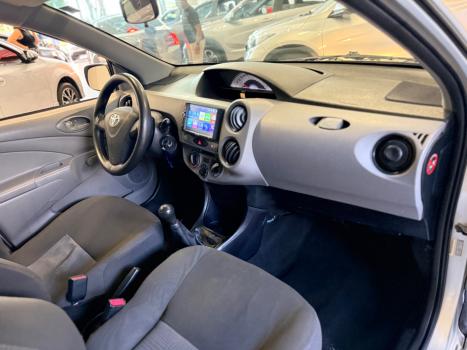 TOYOTA Etios Hatch 1.3 16V 4P FLEX XS, Foto 14