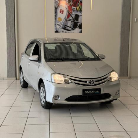 TOYOTA Etios Hatch 1.3 16V 4P FLEX X, Foto 3