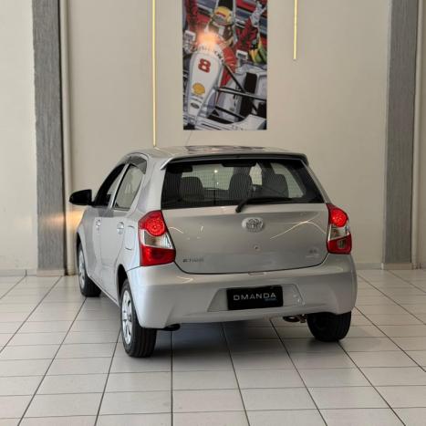 TOYOTA Etios Hatch 1.3 16V 4P FLEX X, Foto 7