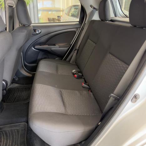 TOYOTA Etios Hatch 1.3 16V 4P FLEX X, Foto 14