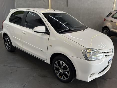 TOYOTA Etios Hatch 1.3 16V 4P FLEX X, Foto 2