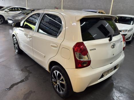 TOYOTA Etios Hatch 1.3 16V 4P FLEX X, Foto 5
