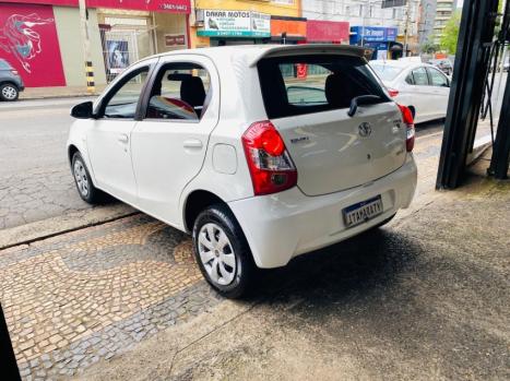 TOYOTA Etios Hatch 1.5 16V 4P FLEX XS, Foto 4