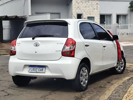 TOYOTA Etios Hatch 1.3 16V 4P FLEX XS, Foto 8