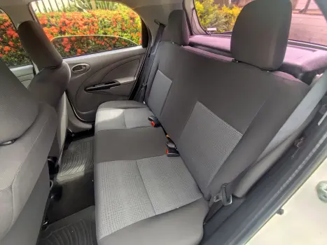 TOYOTA Etios Hatch 1.3 16V 4P FLEX XS, Foto 11