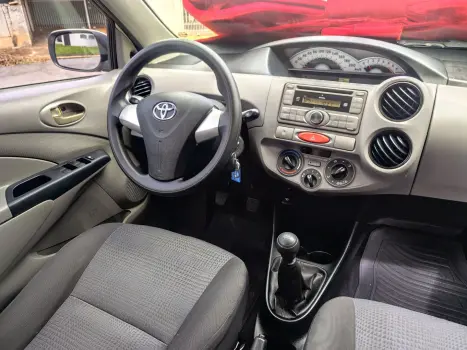 TOYOTA Etios Hatch 1.3 16V 4P FLEX XS, Foto 13