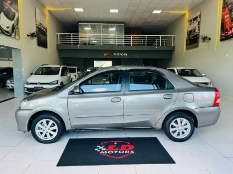 TOYOTA Etios Hatch 1.5 16V 4P FLEX XLS, Foto 6