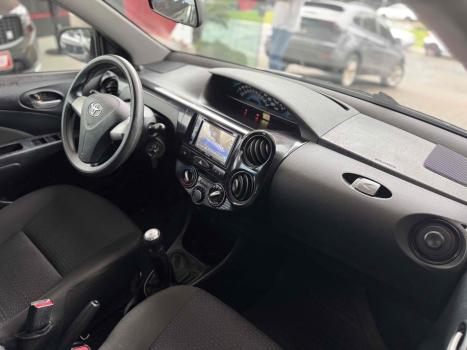 TOYOTA Etios Hatch 1.3 16V 4P FLEX X, Foto 13