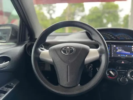 TOYOTA Etios Hatch 1.3 16V 4P FLEX X, Foto 14