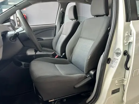 TOYOTA Etios Hatch 1.3 16V 4P FLEX XS, Foto 11