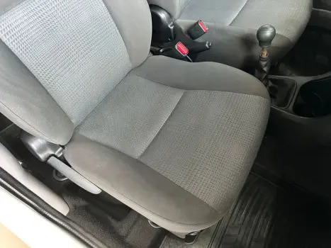 TOYOTA Etios Hatch 1.3 16V 4P FLEX XS, Foto 14