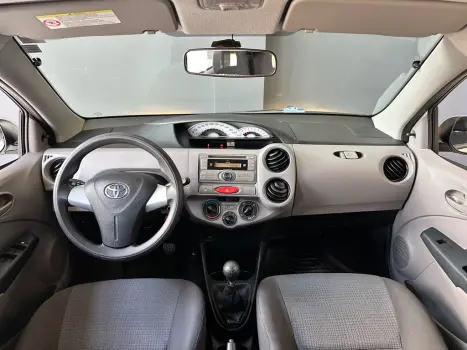 TOYOTA Etios Hatch 1.3 16V 4P FLEX XS, Foto 16