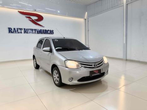TOYOTA Etios Hatch 1.3 16V 4P FLEX X, Foto 2