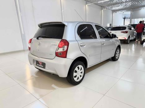 TOYOTA Etios Hatch 1.3 16V 4P FLEX X, Foto 8