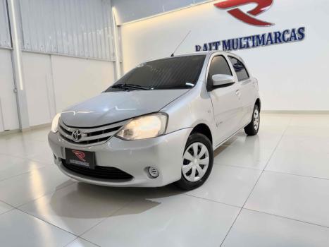 TOYOTA Etios Hatch 1.3 16V 4P FLEX X, Foto 9