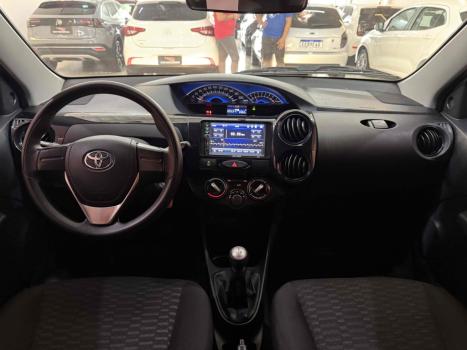 TOYOTA Etios Hatch 1.3 16V 4P FLEX X, Foto 11