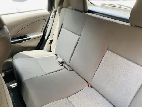 TOYOTA Etios Hatch 1.3 16V 4P FLEX XS, Foto 8