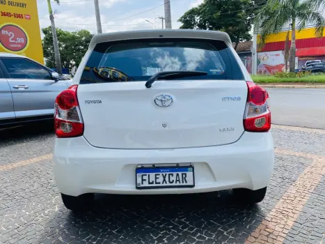 TOYOTA Etios Hatch 1.3 16V 4P FLEX XS, Foto 10
