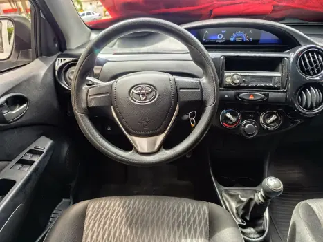 TOYOTA Etios Hatch 1.3 16V 4P FLEX X, Foto 17