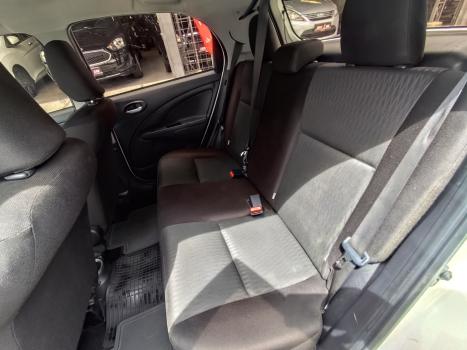 TOYOTA Etios Hatch 1.3 16V 4P FLEX X, Foto 13