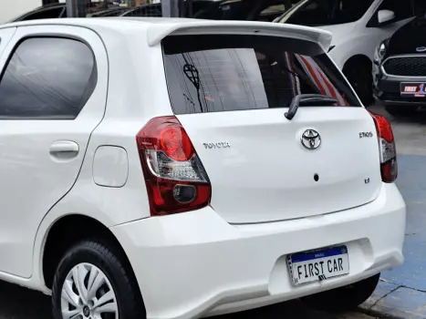 TOYOTA Etios Hatch 1.3 16V 4P FLEX X, Foto 20