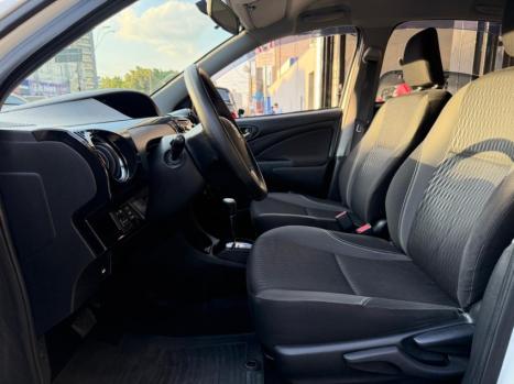 TOYOTA Etios Hatch 1.5 16V 4P FLEX XS AUTOM�TICO, Foto 17