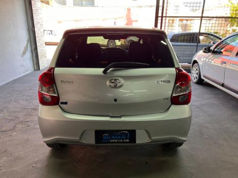 TOYOTA Etios Hatch 1.5 16V 4P FLEX X PLUS AUTOM�TICO, Foto 6