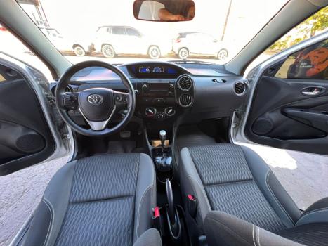 TOYOTA Etios Hatch 1.5 16V 4P FLEX X PLUS AUTOM�TICO, Foto 13