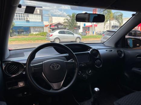 TOYOTA Etios Hatch 1.3 16V 4P FLEX X, Foto 7