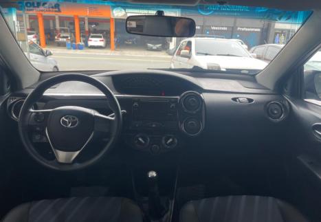 TOYOTA Etios Hatch 1.5 16V 4P FLEX XS, Foto 6