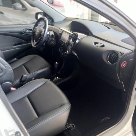 TOYOTA Etios Hatch 1.5 16V 4P FLEX XLS AUTOM�TICO, Foto 5