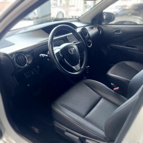 TOYOTA Etios Hatch 1.5 16V 4P FLEX XLS AUTOM�TICO, Foto 6