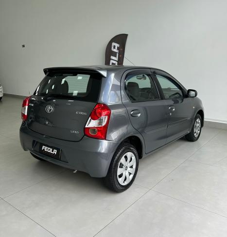 TOYOTA Etios Hatch 1.3 16V 4P FLEX XS, Foto 4